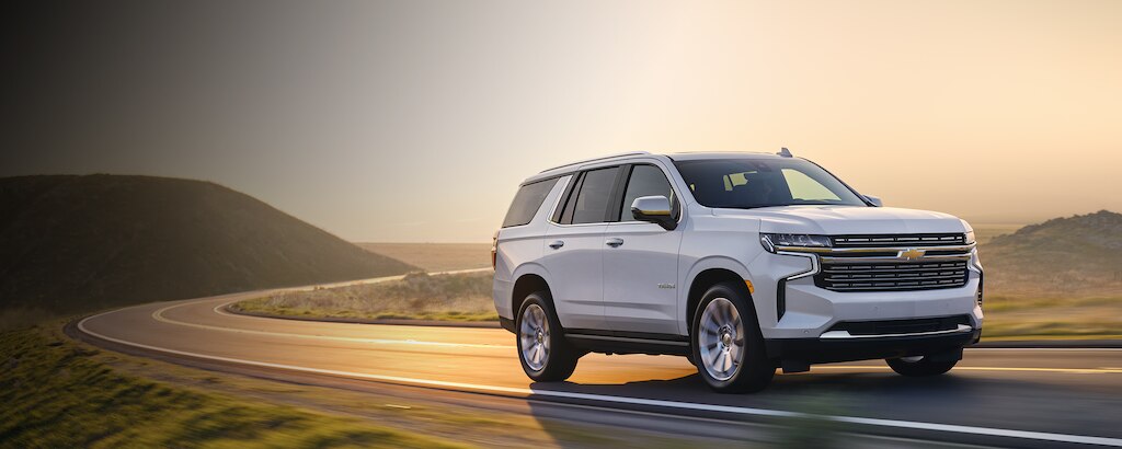 Chevrolet Tahoe 2023, mejor SUV 4x4 con motor Ecotec V8, transmisión automática de 10 velocidades y gran diseño icónico.
