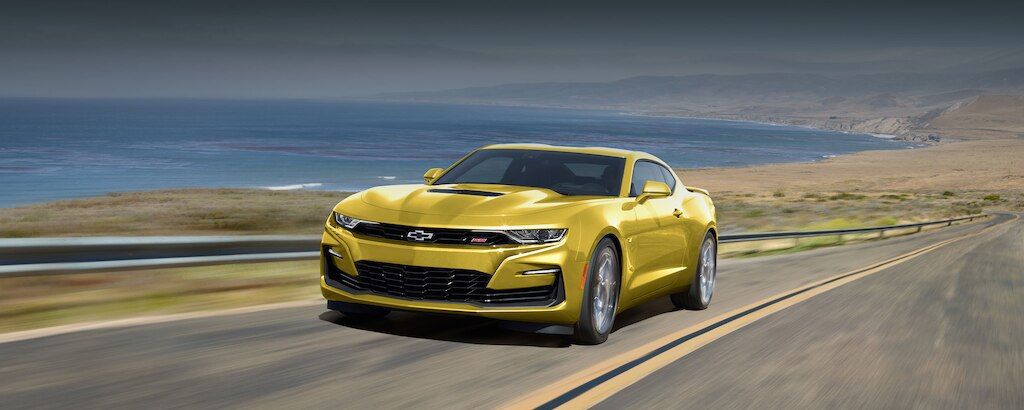 Chevrolet Camaro 2024, auto deportivo con motor supercargado de 6.2L V8 y 455 HP