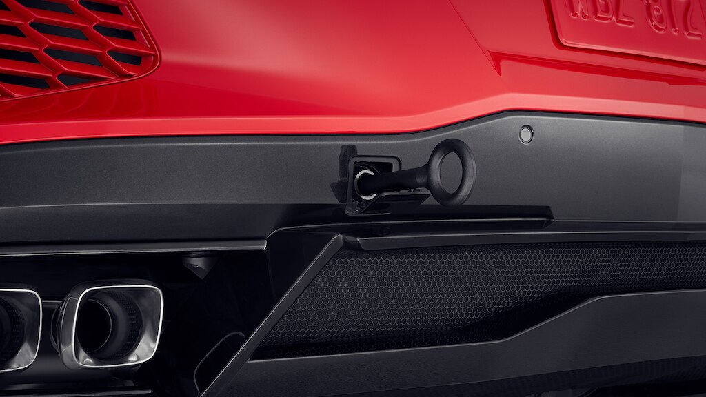 Ganchos de amarre negros disponibles para Chevrolet Corvette Z06 2024